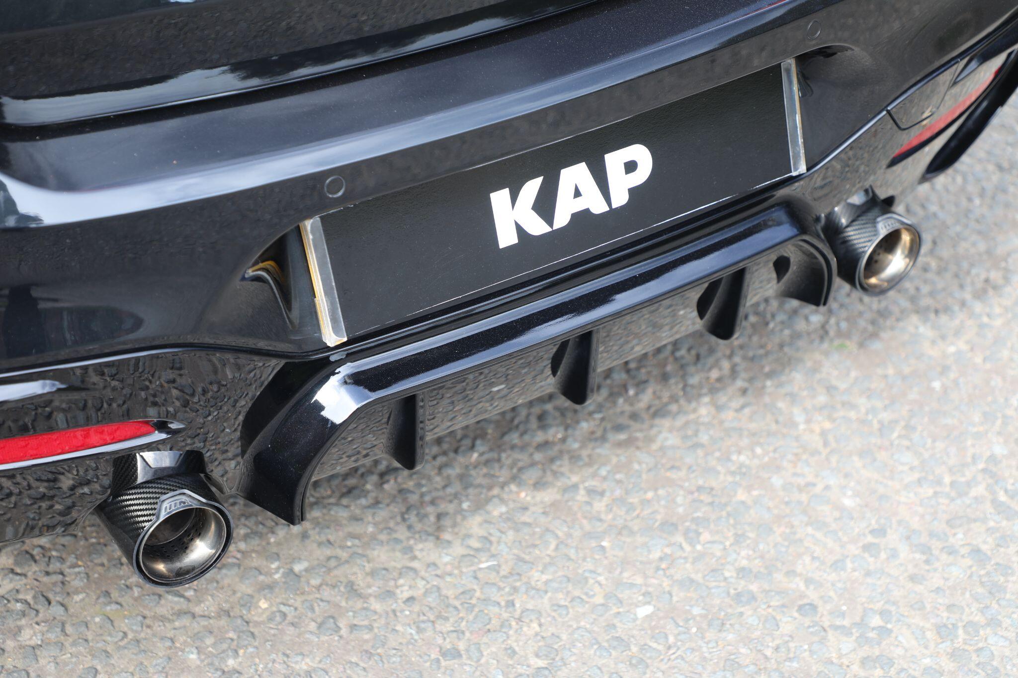 Large vehicle image